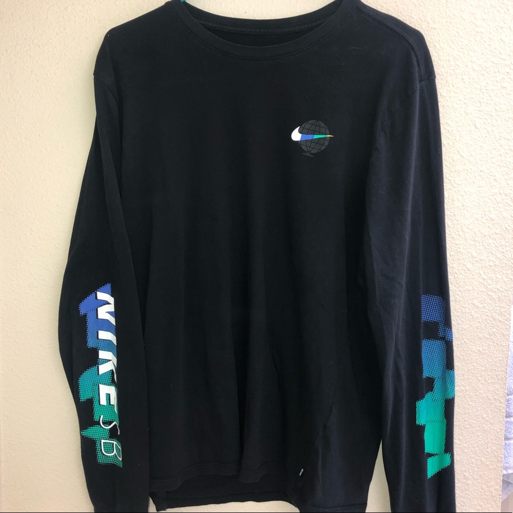 Men's Long-Sleeve Skateboarding T-Shirt
Nike SB
